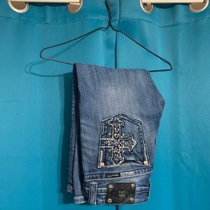 Miss Me Capris - Sz. 28